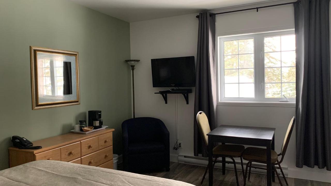 Motel Des Cascades Baie-Saint-Paul Exteriér fotografie