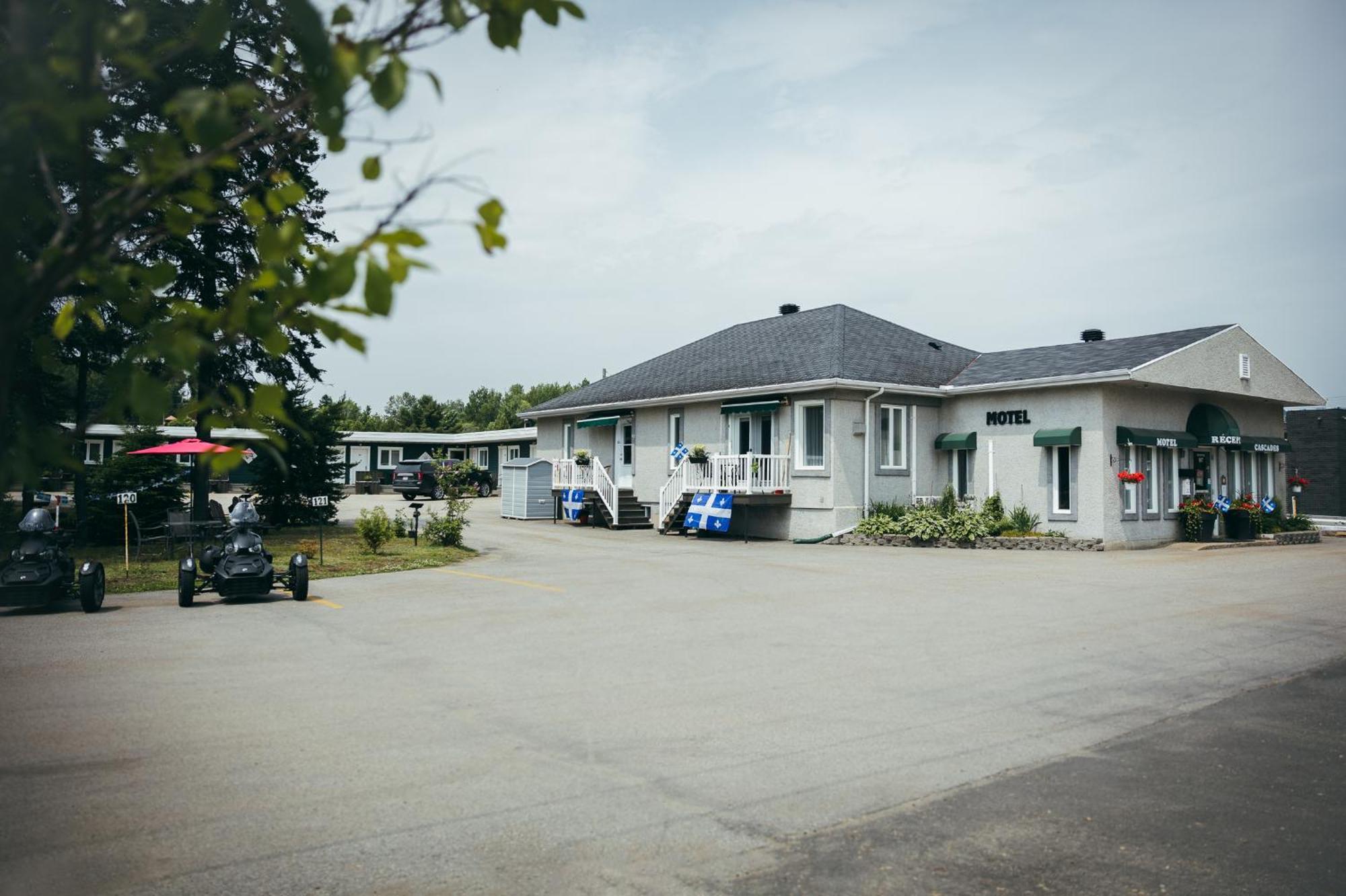 Motel Des Cascades Baie-Saint-Paul Exteriér fotografie